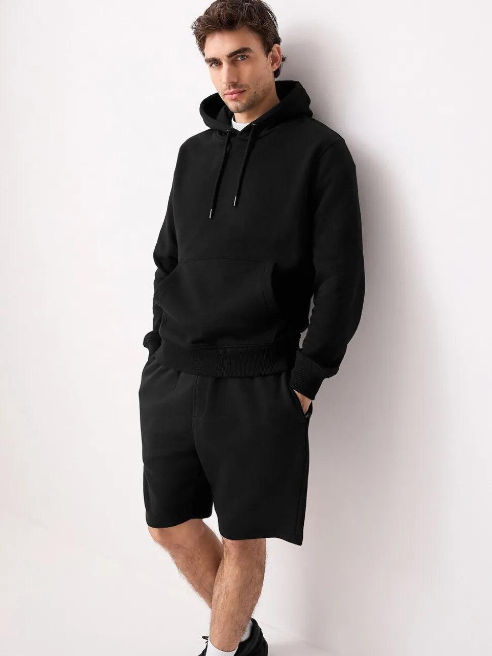 Zwart - Geborstelde jersey shorts met ritszakken