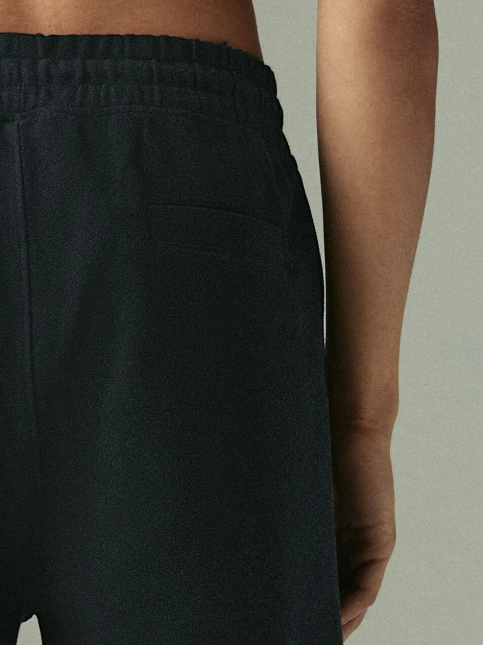 Zwart - Joggingbroek van keperstof met rechte pijpen en textuur