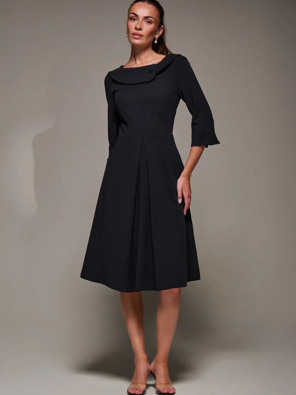 Zwart - Jolie Moi Buttoned Fold Collar Midi Dress