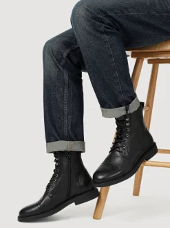 Zwart - Jones Bootmaker Davide leren militaire laarzen met wijde pasvorm