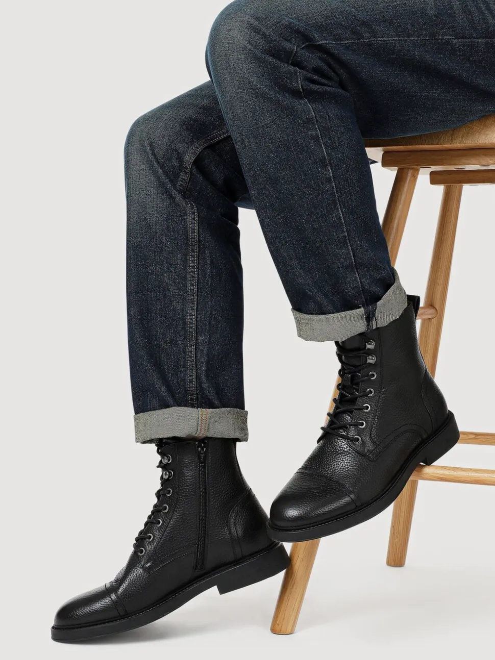 Zwart - Jones Bootmaker Davide leren militaire laarzen met wijde pasvorm