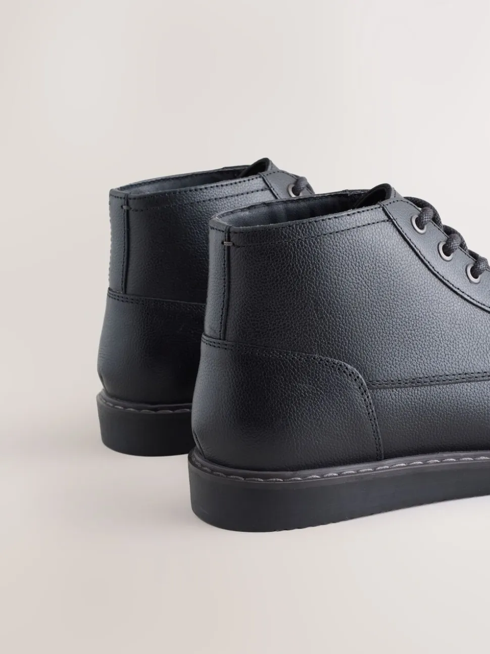Zwart - Leren Boots met middelhoge Sleehakken