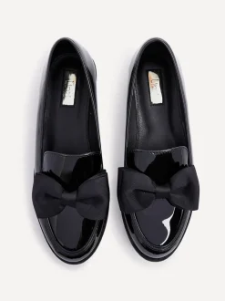 Zwart - Linzi Cathy loafers met plateauzool en grote strik