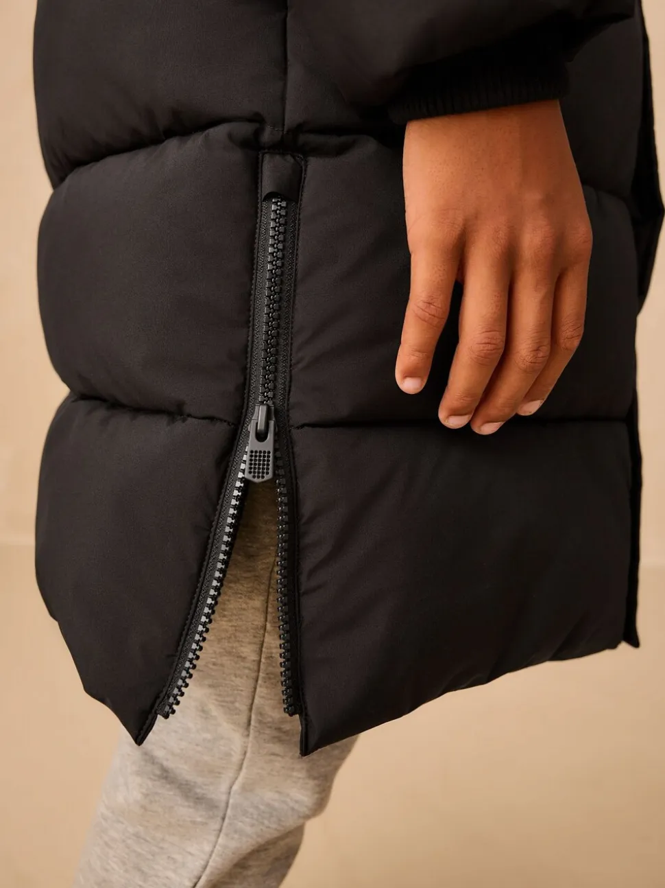Zwart - Longline Shower Resistant Padded Coat (3-17yrs)