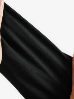 Zwart - Muscle fit meegevend stretchkostuumjasje