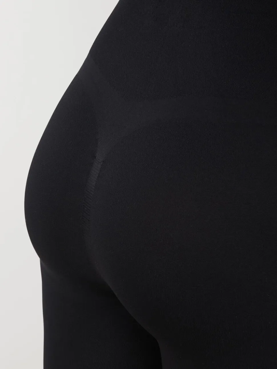 Zwart - Naadloze vormgevende legging met buikcorrectie