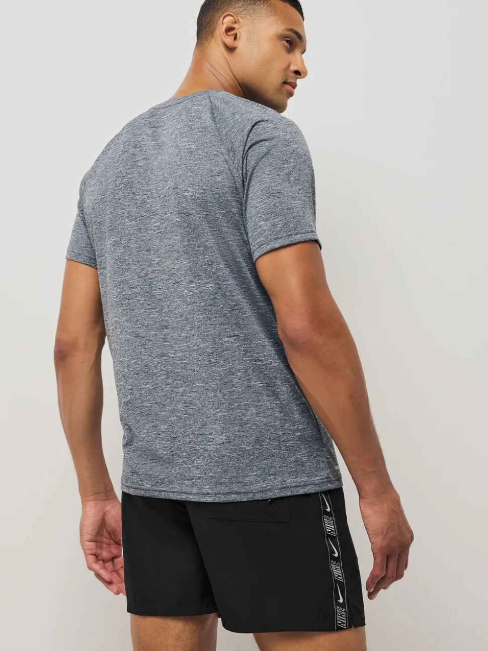 Zwart - Nike 5 inch zwarte volley zwemshort met logobies