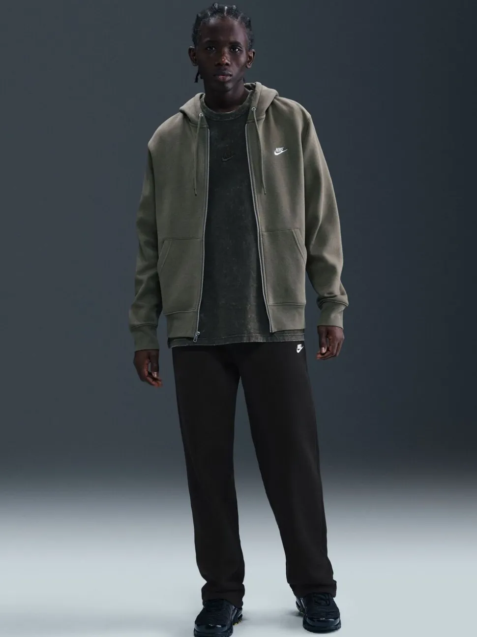 Zwart - Nike Club Fleece Bungee Joggingbroek
