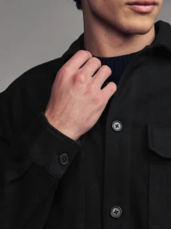 Zwart - Overshirt met twee zakken en wol