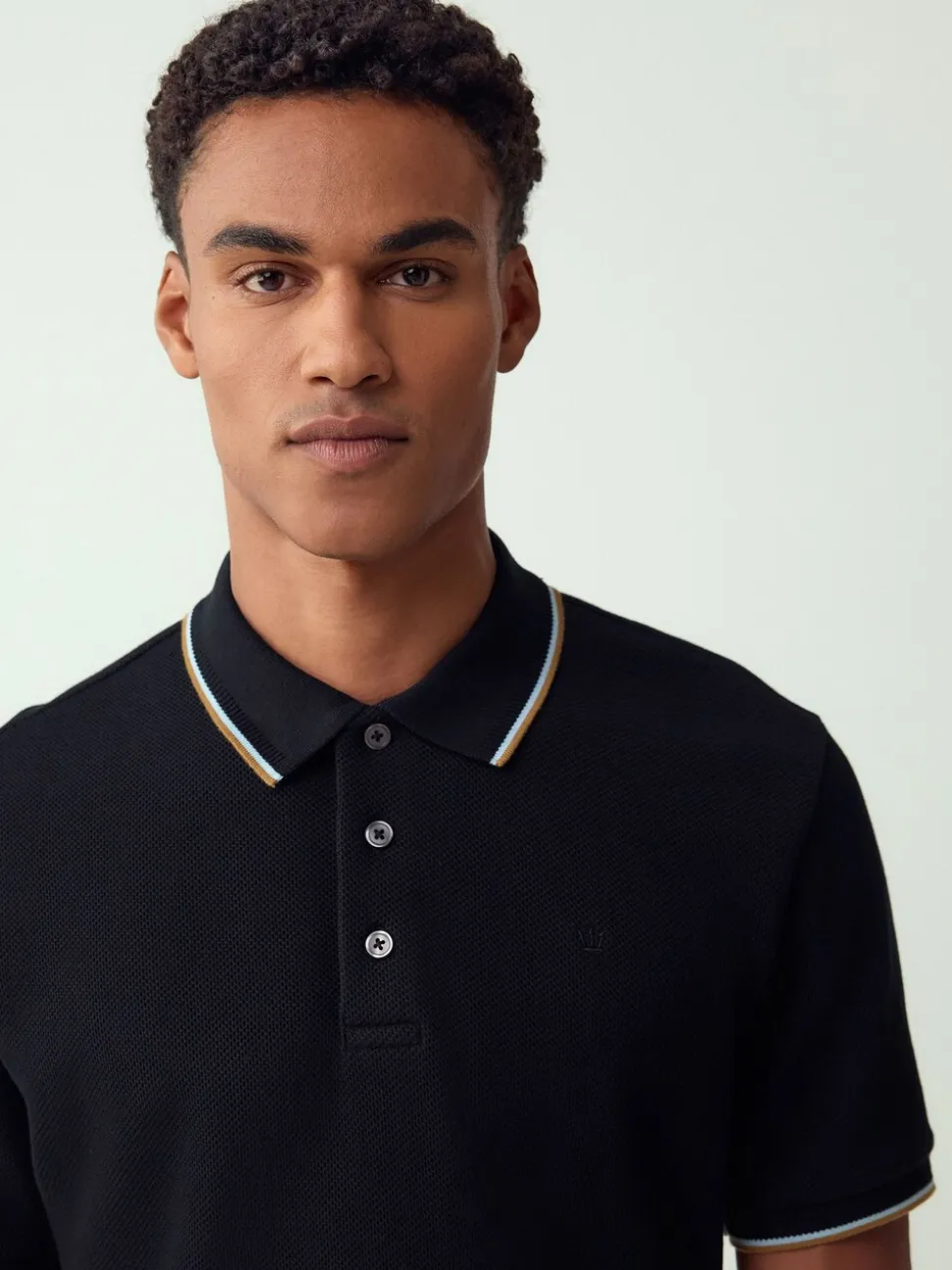 Zwart - Regular fit poloshirt met korte mouwen en contrasterende randen