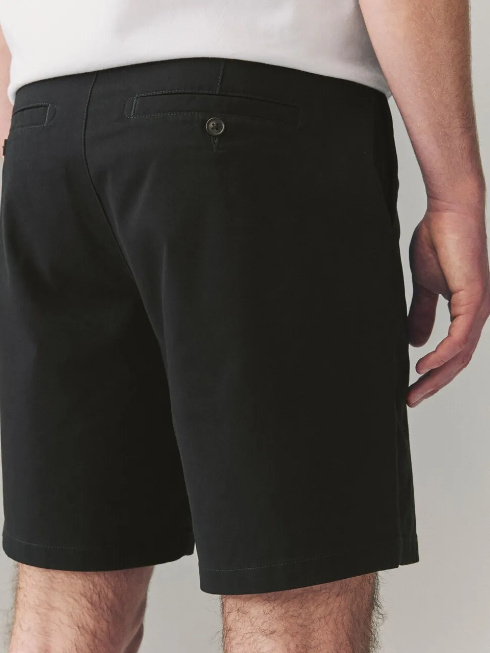 Zwart - Relaxed fit - Chinoshort met stretch