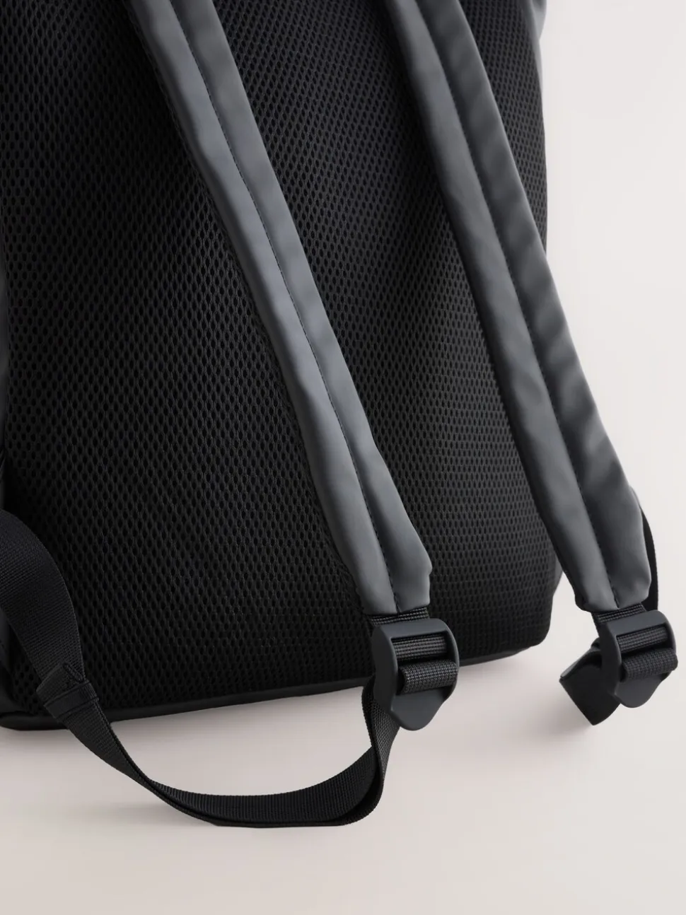 Zwart - Rubberised Backpack