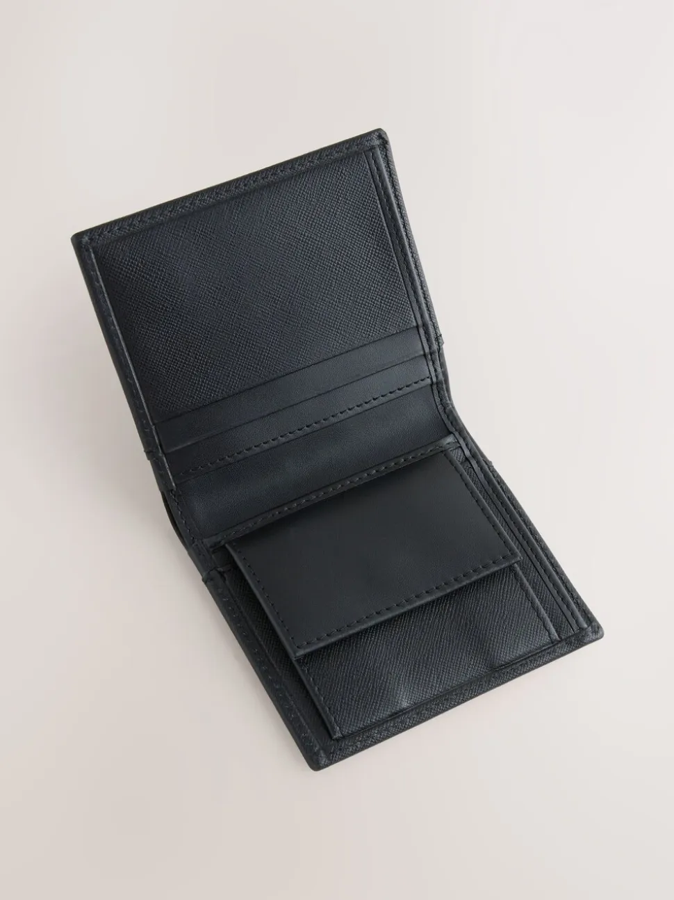 Zwart - Saffiano Leather Swirly N Bifold Wallet