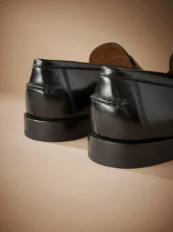 Zwart - Signature - Italiaanse penny-loafers van leer