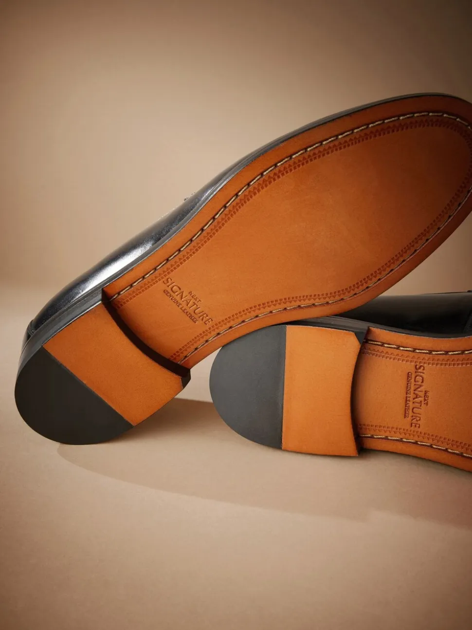 Zwart - Signature - Italiaanse penny-loafers van leer