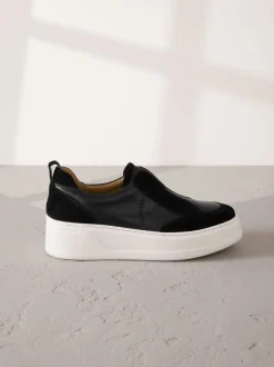 Zwart - Signature leren instapsneakers met dikke zool en plateauzool