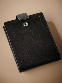 Zwart - Signature Monogram Wallet