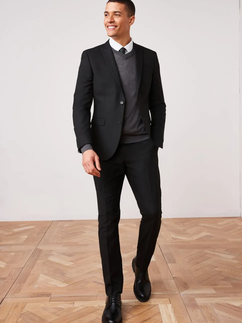Zwart - Slim Fit - Kostuum met twee knopen: colbert