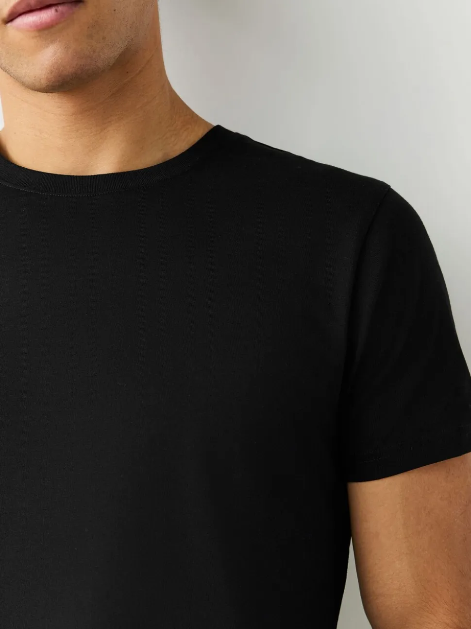 Zwart - Slim Fit - Set van 2 100% katoenen T-shirts met laagjes