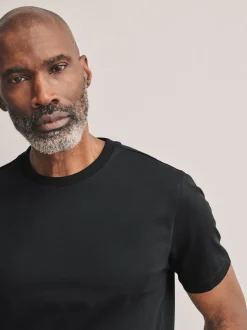 Zwart - Slim Fit - Signature SUPIMA® katoenen T-shirt met ronde hals
