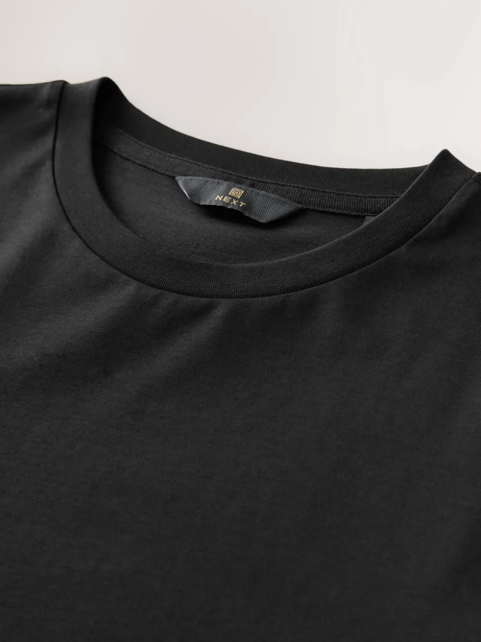 Zwart - Slim Fit - Signature SUPIMA® katoenen T-shirt met ronde hals
