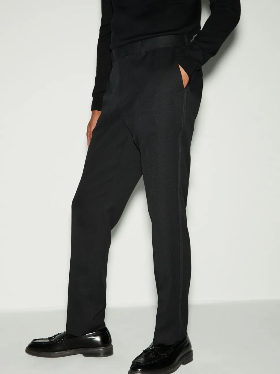 Zwart - Slim Fit - Smokingpantalon met biesdetail en textuur
