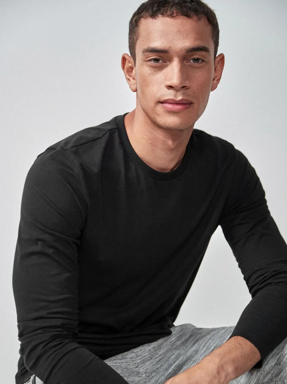 Zwart - Slim Fit - T-shirt met lange mouwen en ronde hals