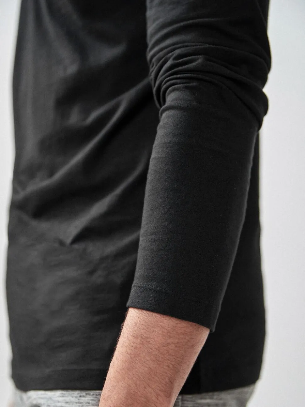 Zwart - Slim Fit - T-shirt met lange mouwen en ronde hals