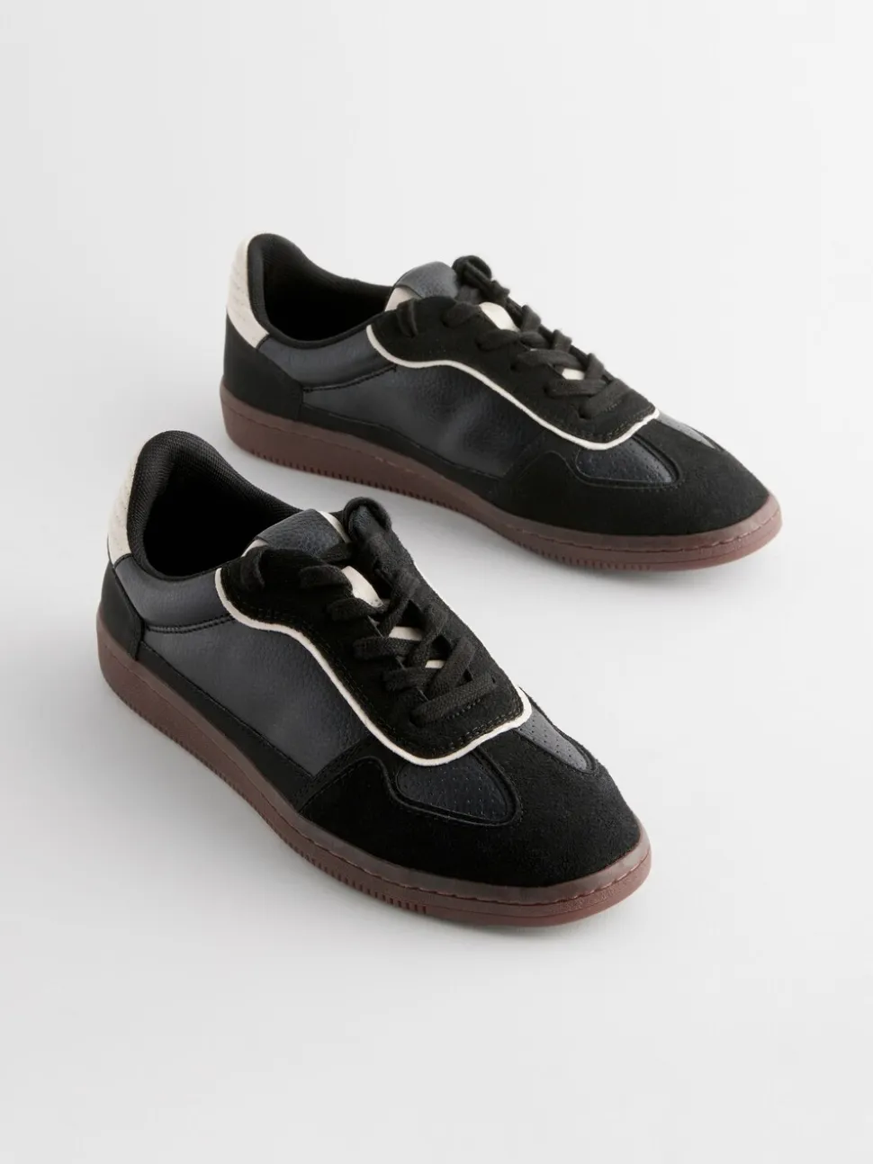 Zwart - Sneaker met veters