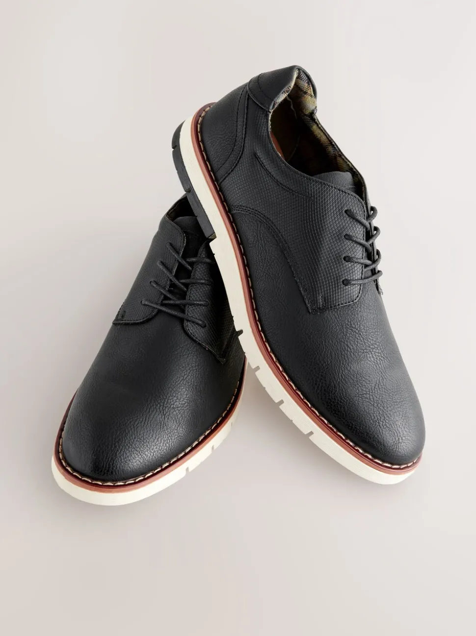 Zwart - Sportschoenen met sleehak