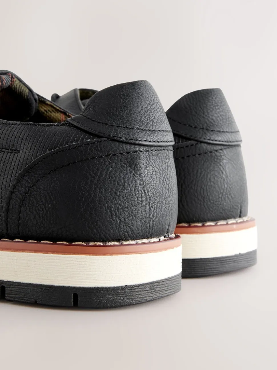 Zwart - Sportschoenen met sleehak