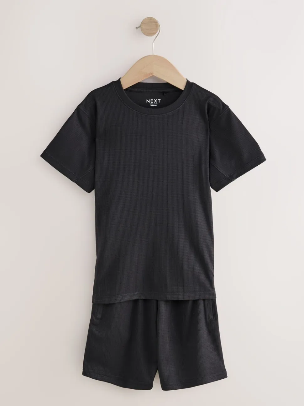 Zwart - Sportset van T-shirt en short (3-16 jr)