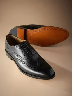 Zwart - Standaard pasvorm - Signature Italiaans leren brogues met gevleugelde neus