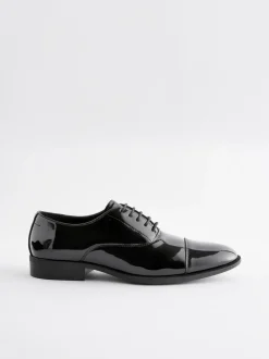 Zwart - Standaard pasvorm - Lakleren Oxford-schoenen met neusstuk