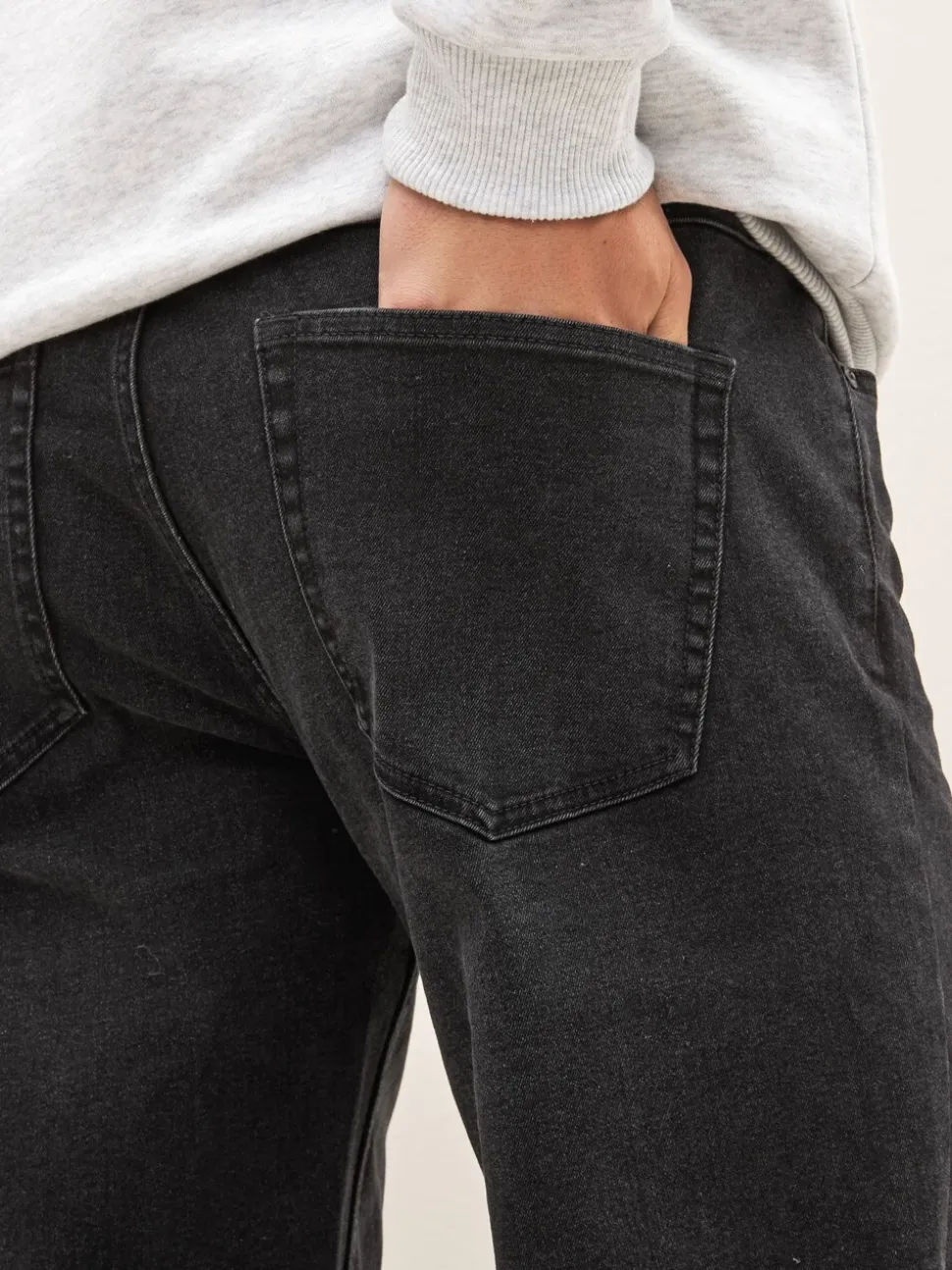 Zwart - Straight-fit Essential stretchy jeans met rechte pasvorm
