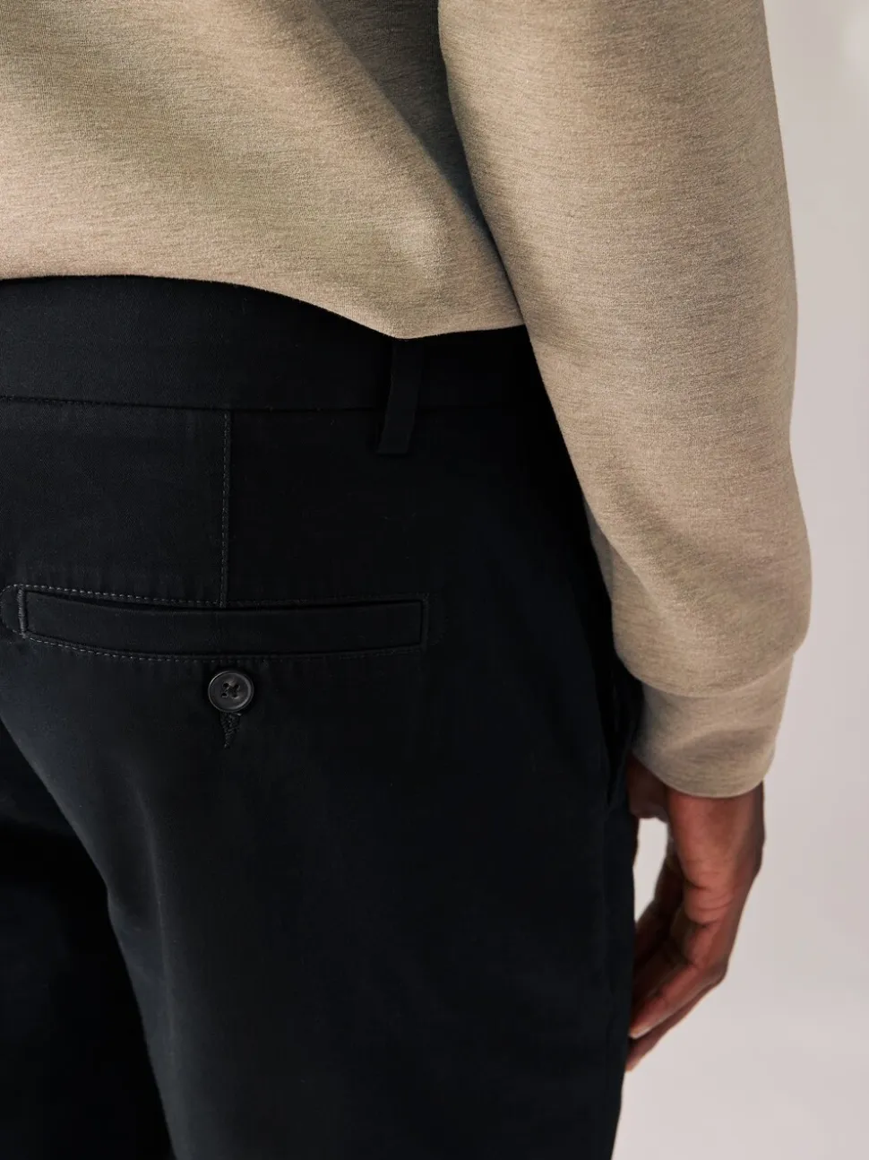 Zwart - Strakke Pasvorm - Chinoshort met stretch