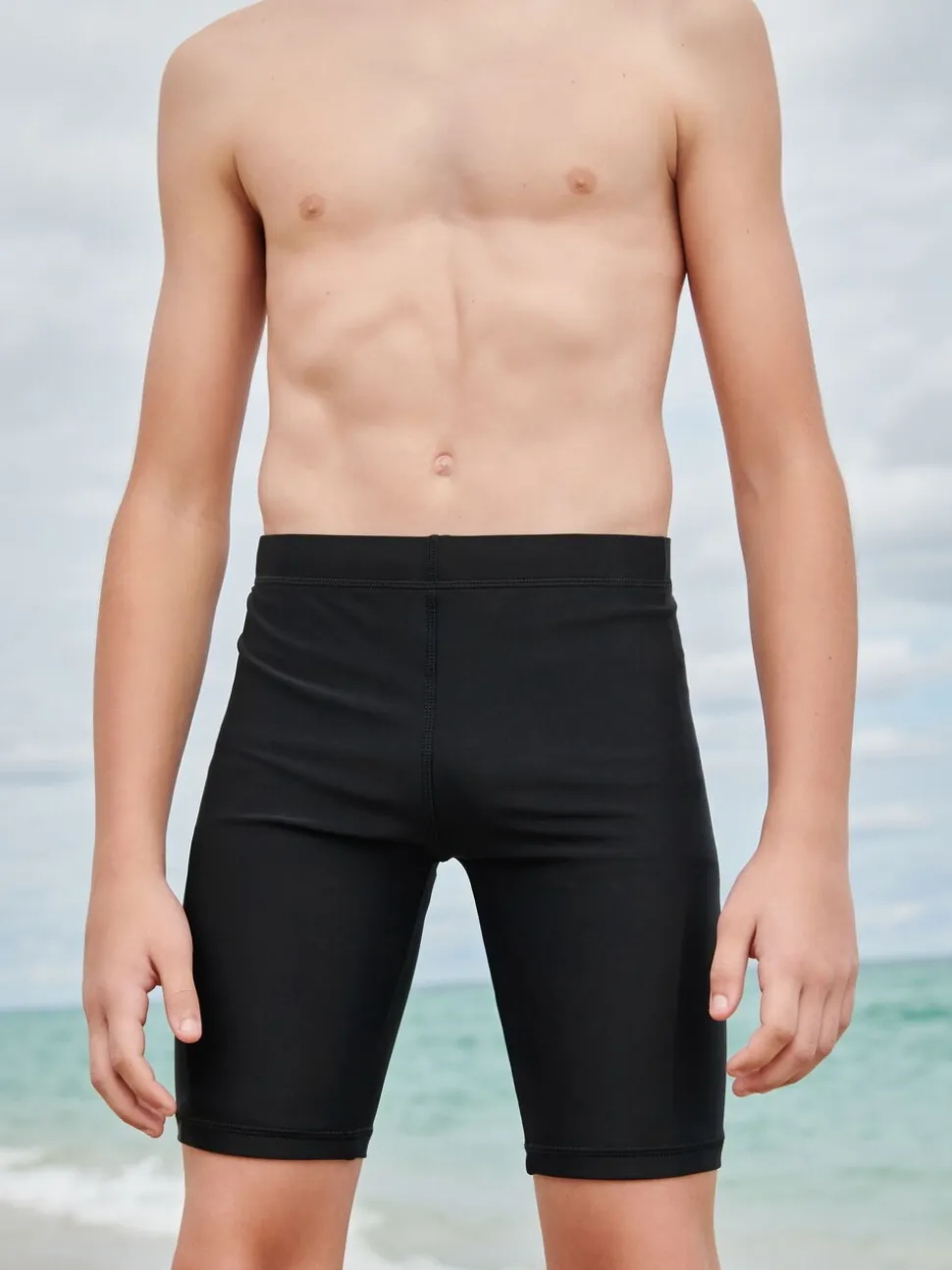 Zwart - Stretch zwemshorts (3-16 jr)