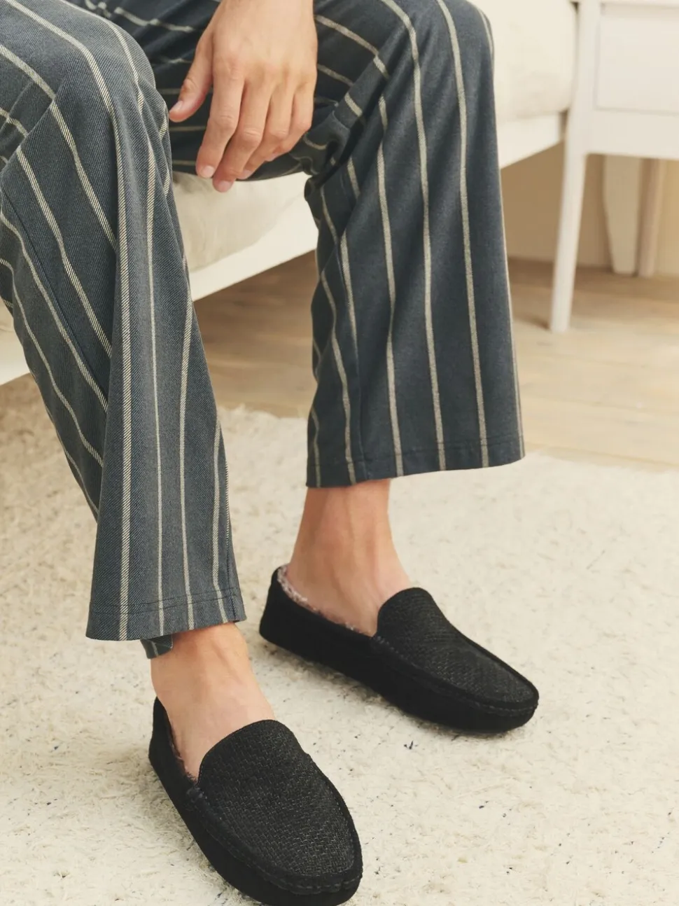 Zwart - Suède mocassinpantoffels met voering van imitatiebont