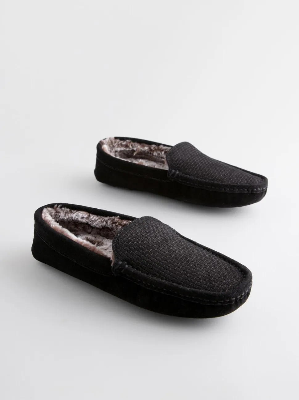 Zwart - Suède mocassinpantoffels met voering van imitatiebont