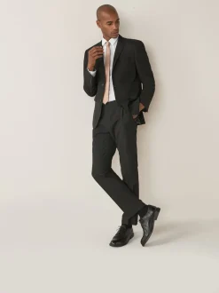 Zwart - Tailored fit - Kostuum met twee knopen: colbert
