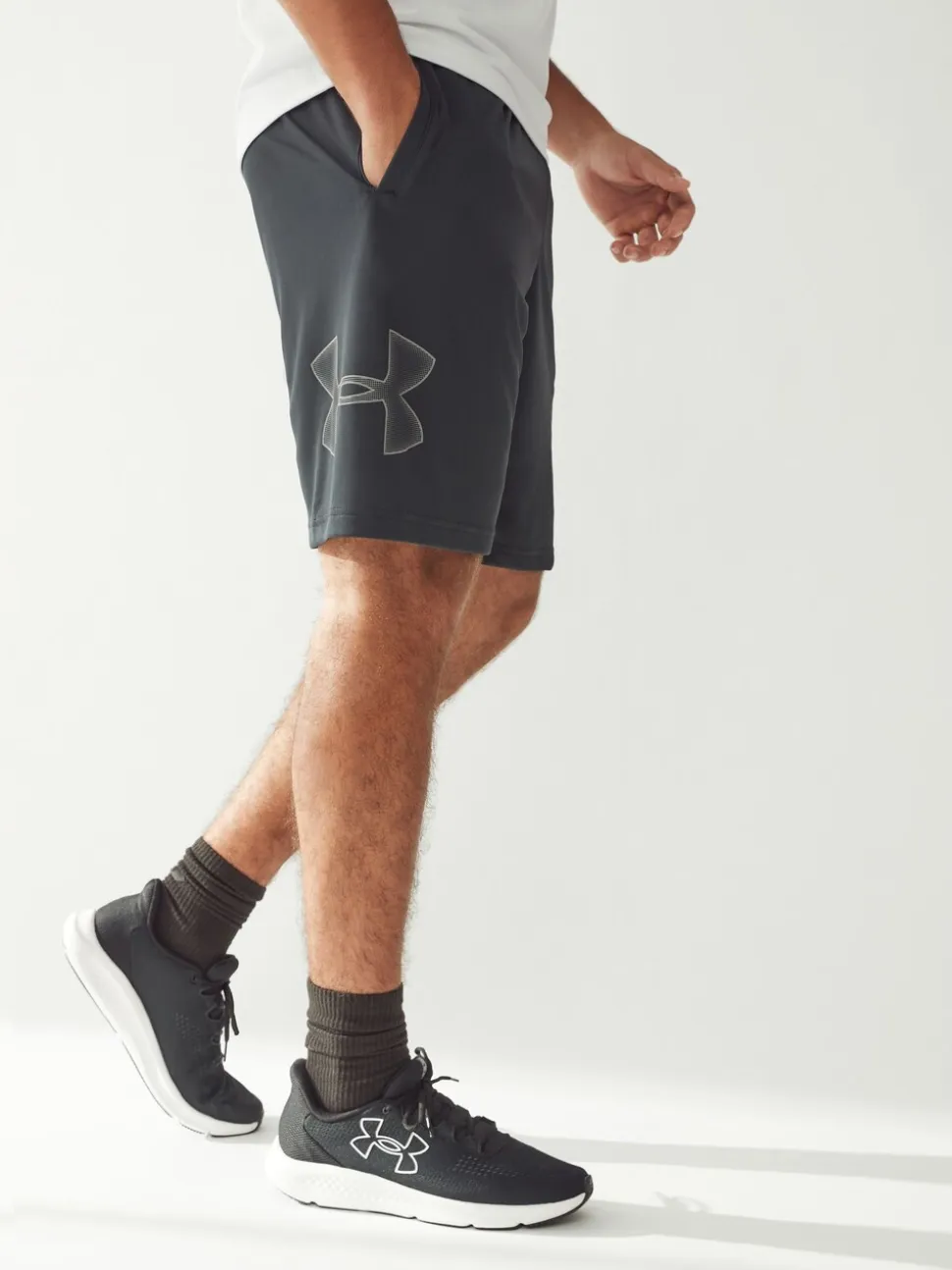 Zwart - Under Armour Tech shorts met grafische print