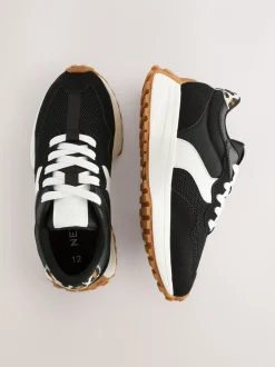Zwart - Vetersneakers met dikke zool