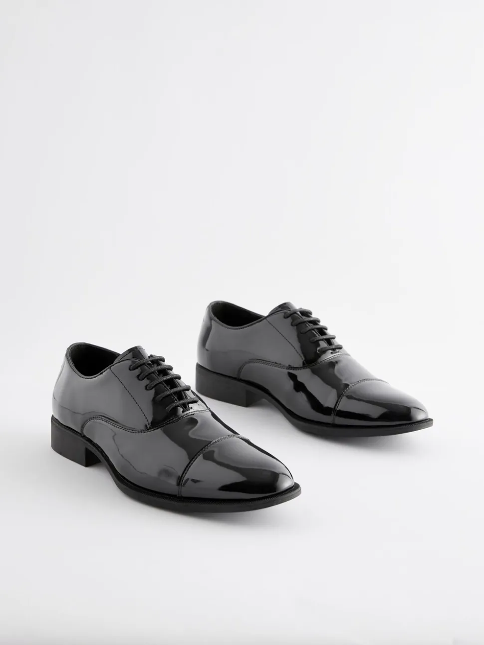 Zwart - Wijde pasvorm - Lakleren Oxford-schoenen met neusstuk