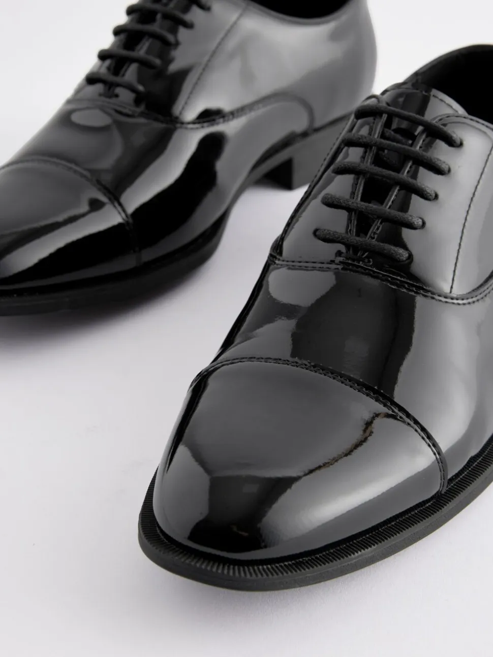 Zwart - Wijde pasvorm - Lakleren Oxford-schoenen met neusstuk