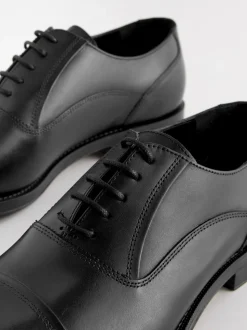 Zwart - Wijde pasvorm - Leren Oxford schoenen met neusstuk