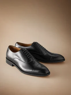 Zwart - Wijde pasvorm - Signature Leather - Oxford schoenen met neusstuk
