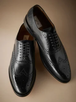 Zwart - Wijde pasvorm - Signature Italiaans leren brogues met gevleugelde neus