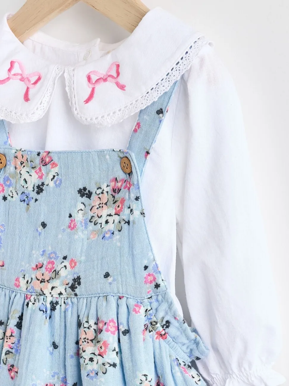 Zwart bloemenprint - Cath Kidston Baby Woven 100% Cotton Dungarees & Long Sleeve Blouse Set