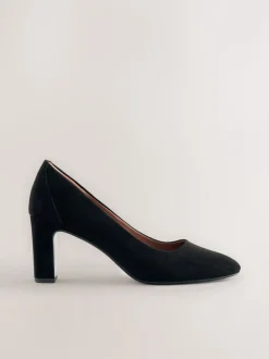 Zwart imitatiesuède - Forever Comfort® Round Toe Block Court Heels