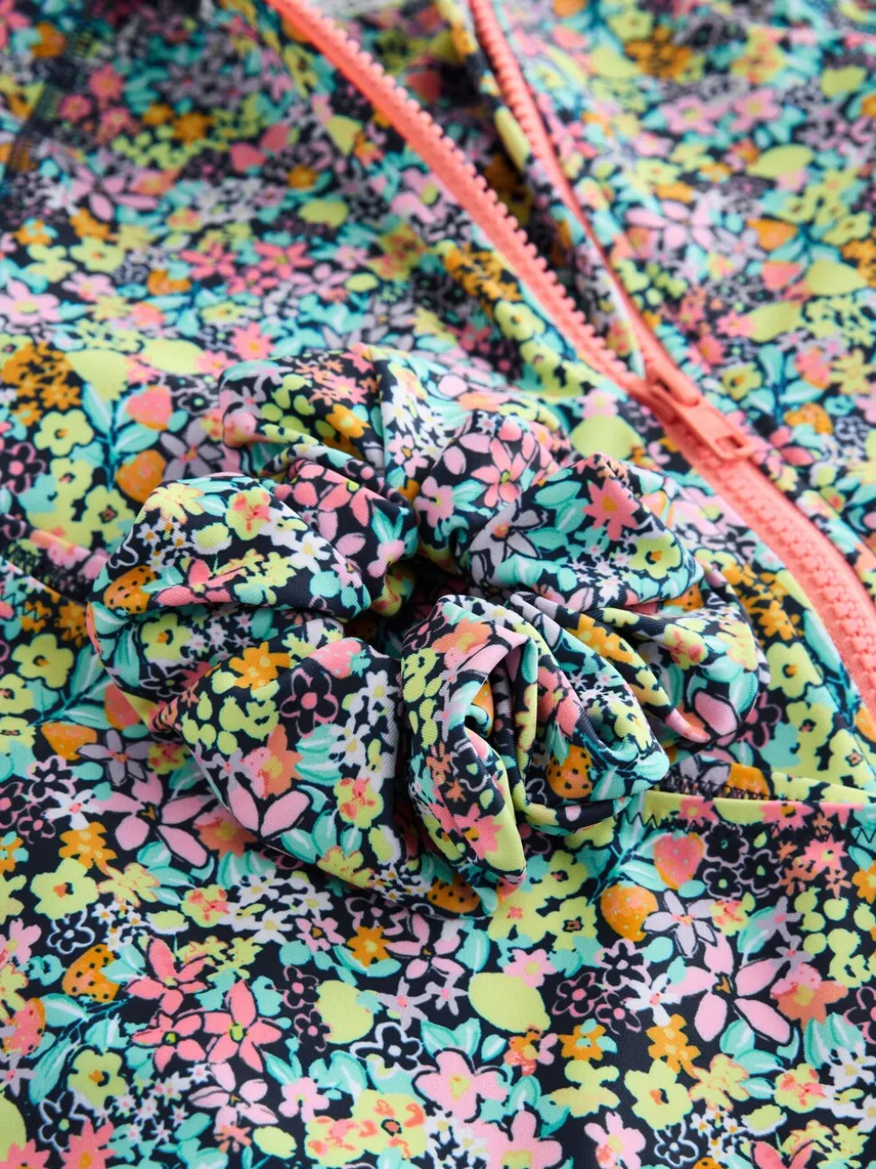 Zwart met vrolijke bloemenprint - Sunsafe Rash Vest Bikini And Scrunchie Swim Set (3-16yrs)